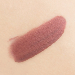 Meet Matt(e) Hughes Liquid Lipstick - Charming